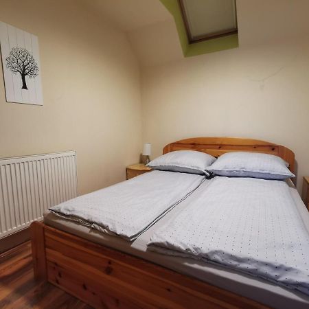 Galery Apartman Gyula Exterior photo